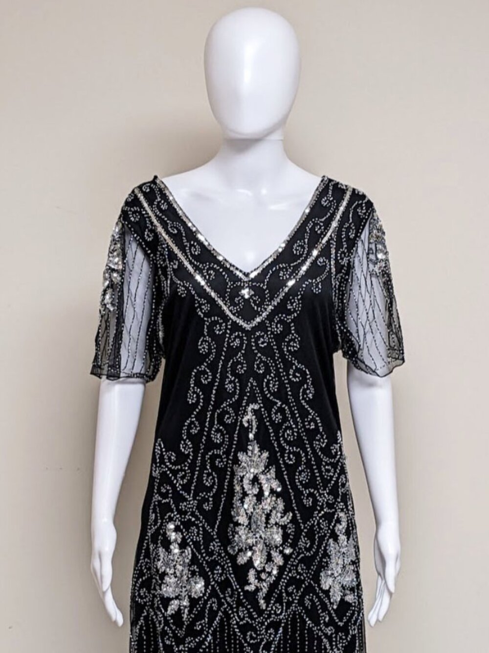 BABEYOND Black Flapper Fringe Dress with Silver Beading and Sequins - Picture 3 of 6